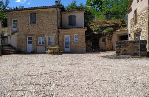 Chateauneuf-sur-Isere House | 90 m² Gîte ∙ 2 bedrooms ∙ 4 guests