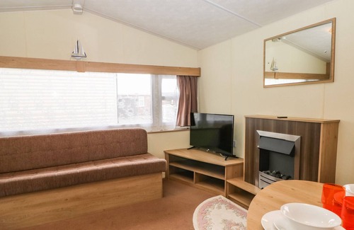 Netley House | 90 SOLENT BREEZES, pet friendly, character holiday cottage in Warsash