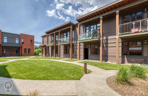 East Kootenay Apartment | 901 Fernie by StayIn