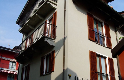 Pallanza House | 90sqm of comfort just a few steps from the lake in the historic center of Suna