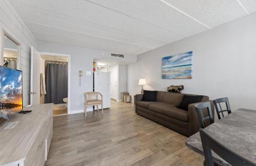 Wildwood Crest Apartment | 9103 Atlantic Ave, Unit 416