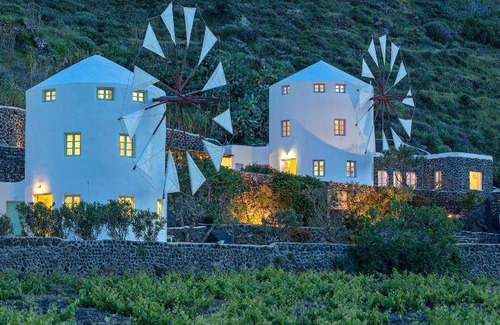 Imerovigli Resort | 92 m² Resort ∙ 2 bedrooms ∙ 127 guests