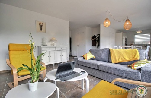 Trelevern House | 95 m² Gîte ∙ 3 bedrooms ∙ 6 guests