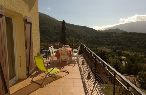 Ucciani Apartment | 95m2 comfort and beautiful view linen included Parking ok