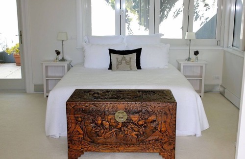 Cooks Beach Bed & Breakfast | 970 Lonely Bay Lodge
