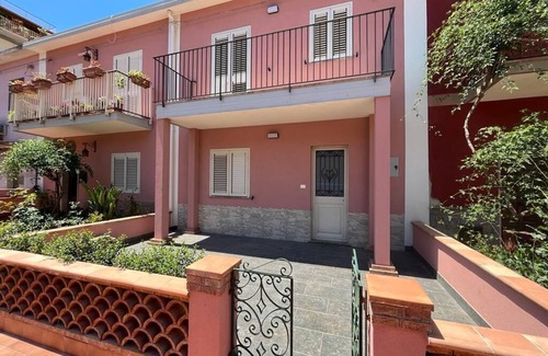 Villagonia Apartment | A 1 km da Taormina