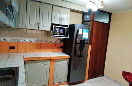 El Tambo House | A 2 Minutos de Real Plaza, Frente a Zoológico Cerrito de la Libertad! Casa Ideal
