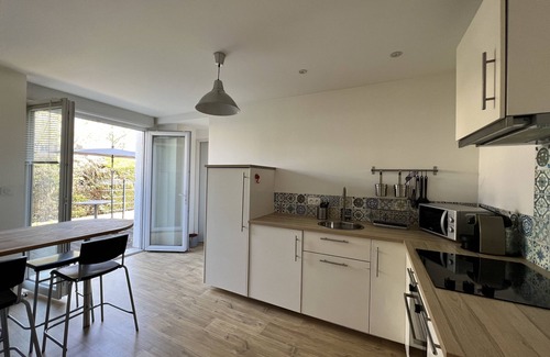 Lons-le-Saunier Apartment | A 2 mm à Pieds des Thermes Valvital Appartement Rénové de Plain-pied