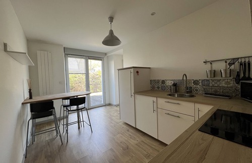 Lons-le-Saunier Apartment | A 2 mm à Pieds des Thermes Valvital Appartement Rénové de Plain-pied