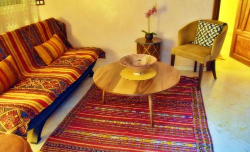 El Jadida Apartment | A 2 pas de la plage et des souks, Confort, Wifi haut débit,TV connectée, Netflix, Clim, Acte de mariage pour couple national