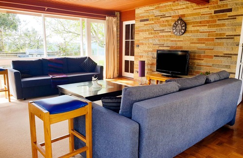 Maintongoon House | A 20 Acre private getaway with unforgettable views!