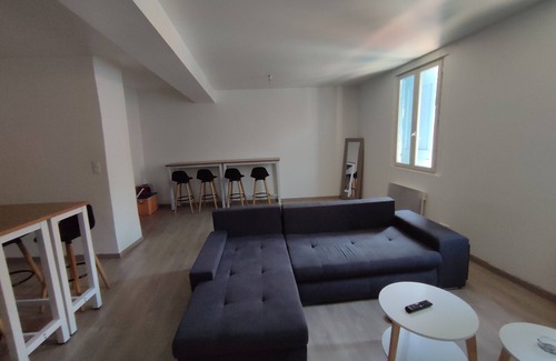 Tarascon-sur-Ariege Apartment | A 20 min des Stations Appartement Très Paisible