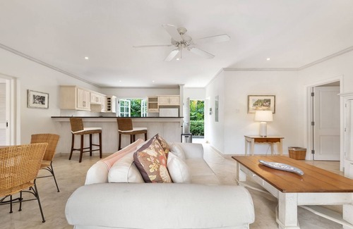 Paynes Bay House | A 4 Bedroom Luxury Sandy Lane Villa With Lots Of Privacy And Close To The Beach