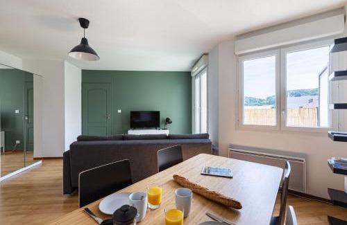 Cenon Apartment | A 5 min de Bordeaux centre - Terrasse - Pied du tram