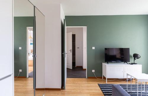 Cenon Apartment | A 5 min de Bordeaux centre - Terrasse - Pied du tram