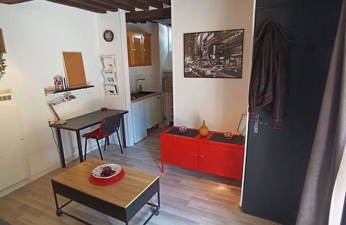 Haie Vigne Apartment | A 5 min du Centre-ville ! Appartement de Charme Avec Acces Direct Cour Commune