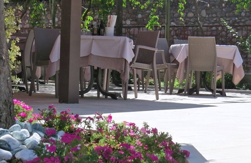 Cola Apartment | A 5-minute walk from the Villa dei Cedri spa park