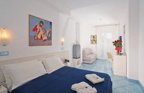 Succhivo Bed & Breakfast | A 5-minute walk to the sea and the famous Poseidon Gardens.