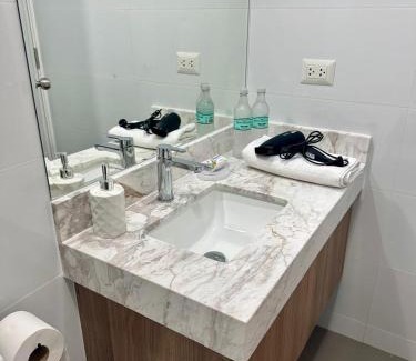 Miraflores Apartment | A 6 minutos del Parque Kennedy! Hermoso Departamento de Estreno