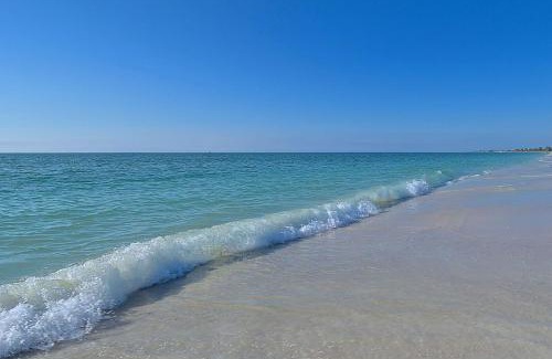 Nokomis Apartment | A Beach Retreat on Casey Key