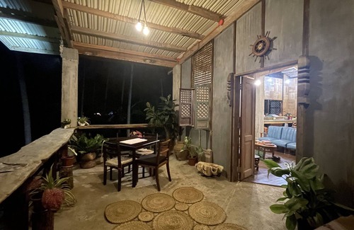 Central Visayas Bed & Breakfast | A beachfront rustic home in Lazi, Siquijor.
