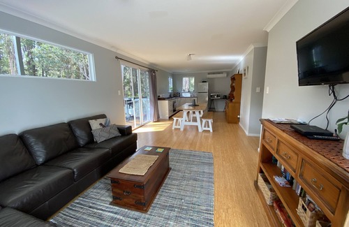 Denmark Ski Chalet | A beautiful chalet in a secluded bush environment, only a short walk to town.