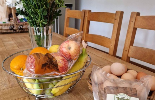 Honiton House | A beautiful converted 400-year-old threshing barn. Pet-friendly.