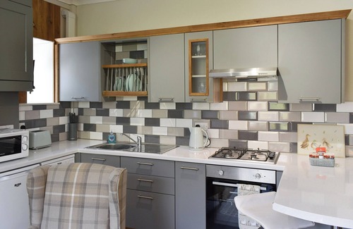 Linthwaite Cottage | A beautiful cottage boasting wonderful views over the surrounding Colne Valley.