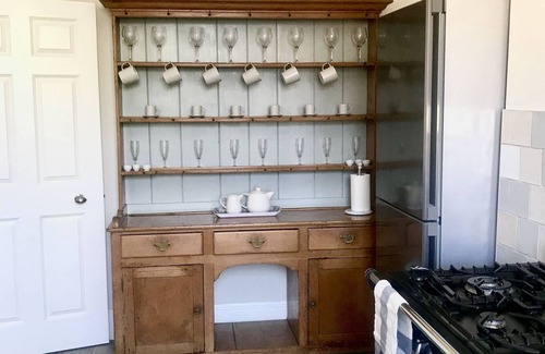 Cheltenham Apartment | A Beautiful Grade II regency property with parking