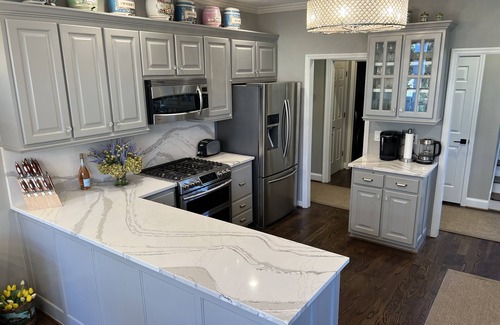 Peachtree City House | A beautiful pool and garden oasis on the golf course and PTC's golf cart paths.