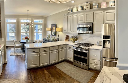 Peachtree City House | A beautiful pool and garden oasis on the golf course and PTC's golf cart paths.