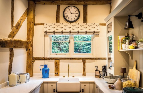 Westcott House | A beautiful private and romantic barn with a luxurious interiors.