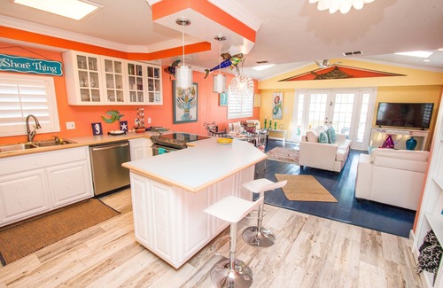 Flor-a-mar House | A bit of Key West in New Port Richey: Bright Home w/Pool & Boat Dock Access!