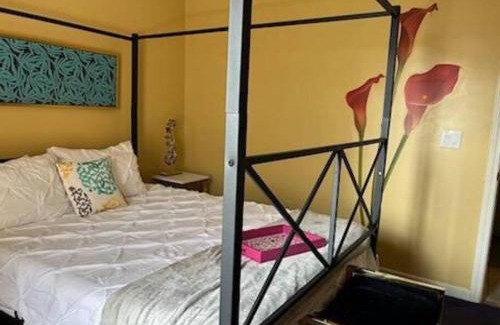 Tougaloo Apartment | A Bliss of Color Townhouse