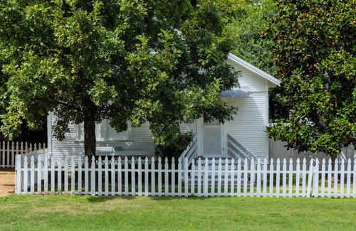Round Top House | A Block from Henkel Square in Round Top | Close to Food, Bars, Shopping | The Nest