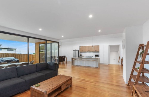 Apollo Bay House | A Box of Moonlight Stylish Holiday Home