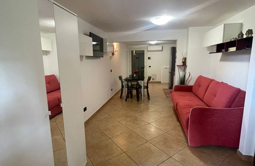 Peretola Apartment | A bright, cozy and fully equipped apartment.