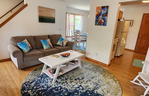 Oak Bluffs Condo | A BRILLANT WAYnCentral Location To Beach/Shops/Restaurants/Arcade/Family Bowling