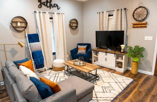 Atlanta House | A Cabin in the City with a 5 Star Lush Backyard