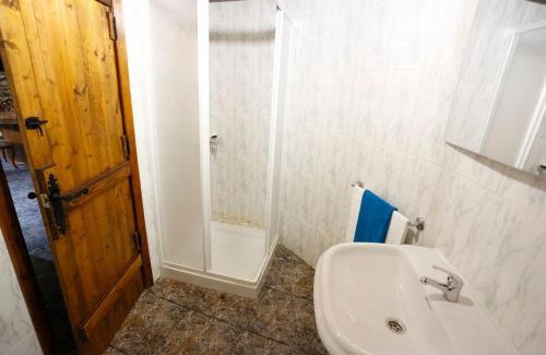 Eiriz House | A casa dos carros - AS CASAS DO POZO -