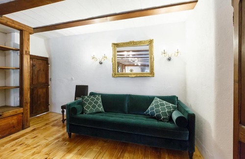 Montreux Apartment | A castle spirit apartment in Château du Châtelard
