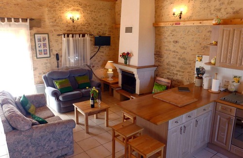 Sigournais Cottage | A charming barn in rural hamlet near Sigournais, 30 minutes from Puy du Fou.