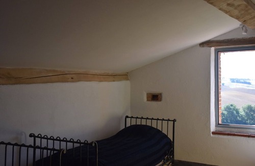 Bannieres House | A charming farmhouse with swimming pool in the Toulouse countryside.