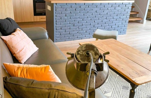 Yffiniac Cottage | A charming old farm, close the sea
