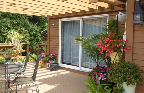 Gouldsboro Cottage | A charming, pet friendly, 2-bedroom home with all amenities.n4 day minimum