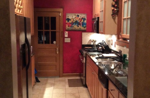 Buckhead House | A Comfortable home Beautiful Quiet neighborhood Heart of Buckhead