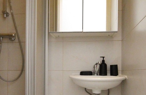 Grinzing Apartment | A comfortable, well-located Elite Apartment PR4