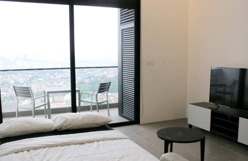 Brickfields Apartment | A Comfy & Cozy High-Floor Loft at EST Brickfields