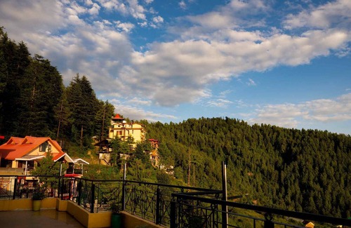 Shimla House | A cosy getaway in the foothills at Shimla, with all the comforts of home!