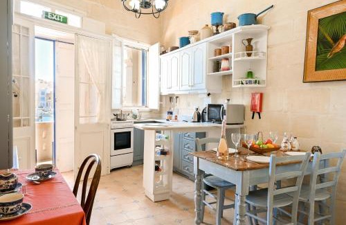 Birzebbuga Apartment | A Cosy Nest Overlooking The Sea - Happy Rentals